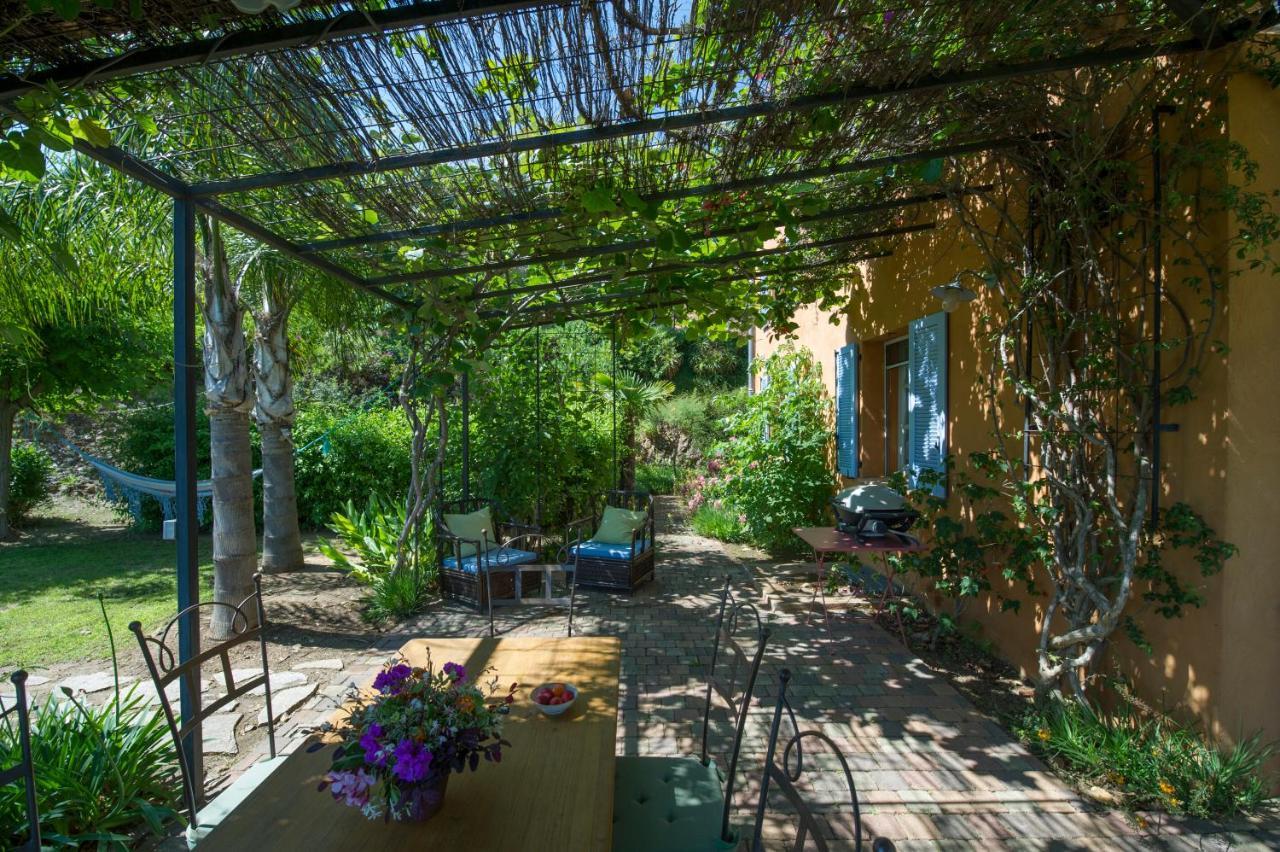 Villa House With Garden And Sea View à La Londe-les-Maures Extérieur photo