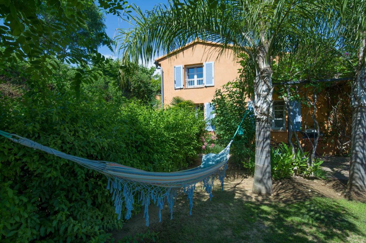 Villa House With Garden And Sea View à La Londe-les-Maures Extérieur photo