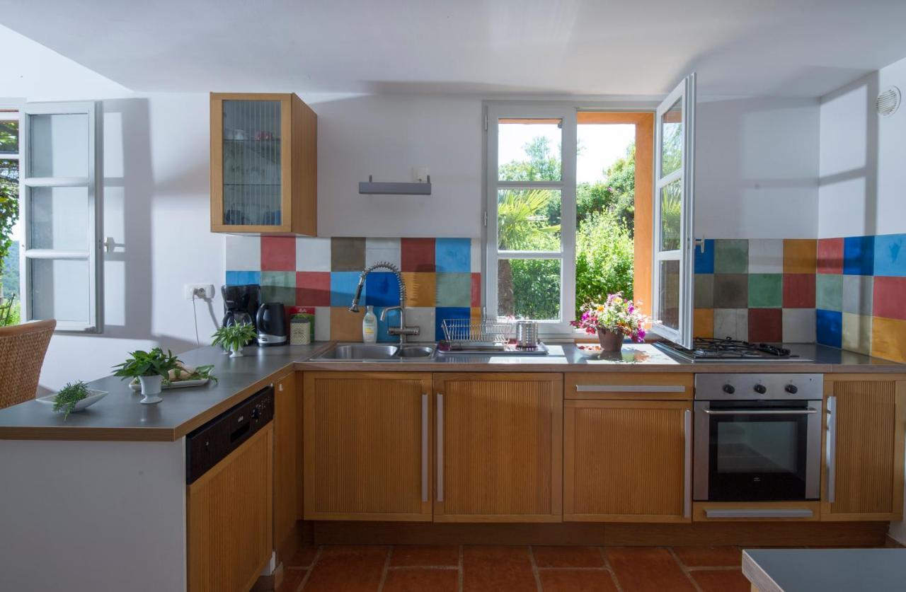 Villa House With Garden And Sea View à La Londe-les-Maures Extérieur photo