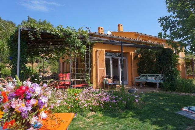 Villa House With Garden And Sea View à La Londe-les-Maures Extérieur photo