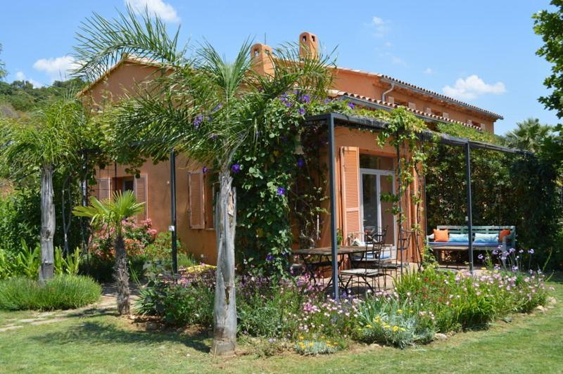 Villa House With Garden And Sea View à La Londe-les-Maures Extérieur photo